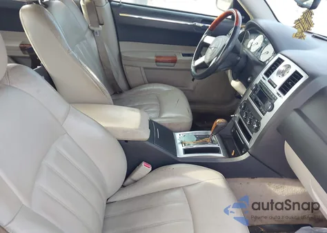 2006 Chrysler 300C z USA, uszkodzony, nr VIN 2C3LA63H16H277781